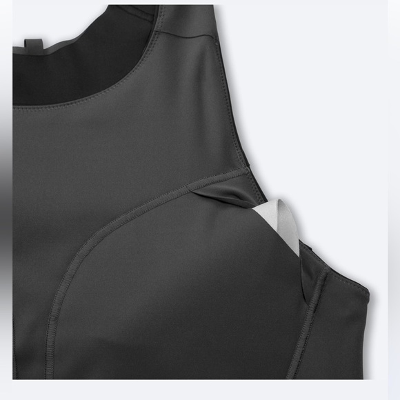 Brooks Run Bra Drive 3 Pocket Black Sports Bra Sz 32 C/D - NWT - Picture 6 of 9